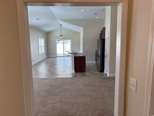 Building Photo - 292 Clearwater Dr