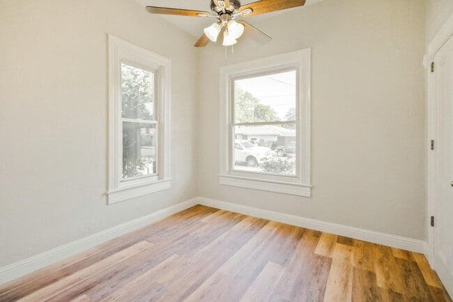 Building Photo - Pendegast House-ADU