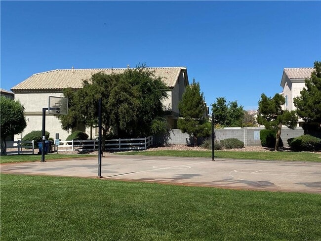 Building Photo - Delightful Henderson Condo with Large Back...