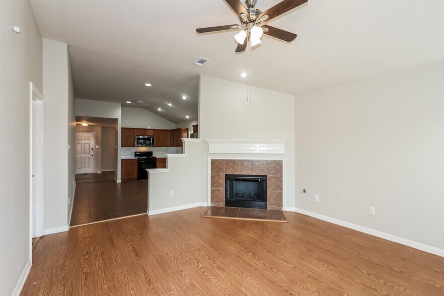 Building Photo - 13910 Maleewan Ln