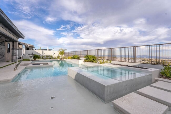 Building Photo - 756 Bruce Moorland St