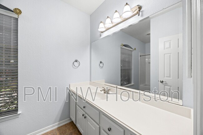 Building Photo - 10311 Pitcataway Dr