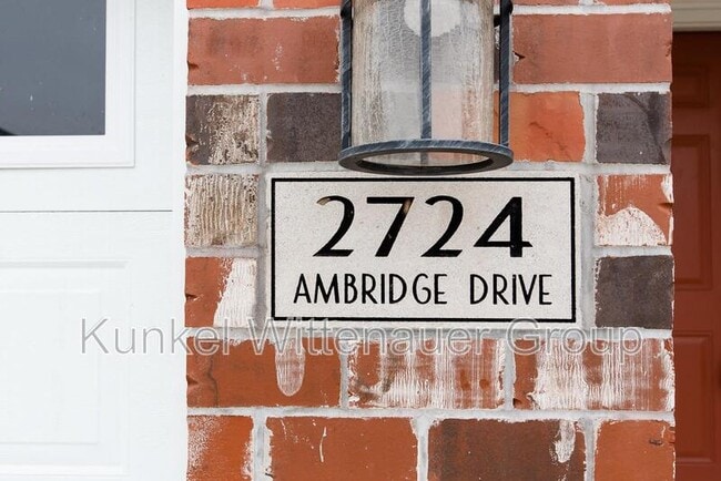 Building Photo - 2724 Ambridge Dr