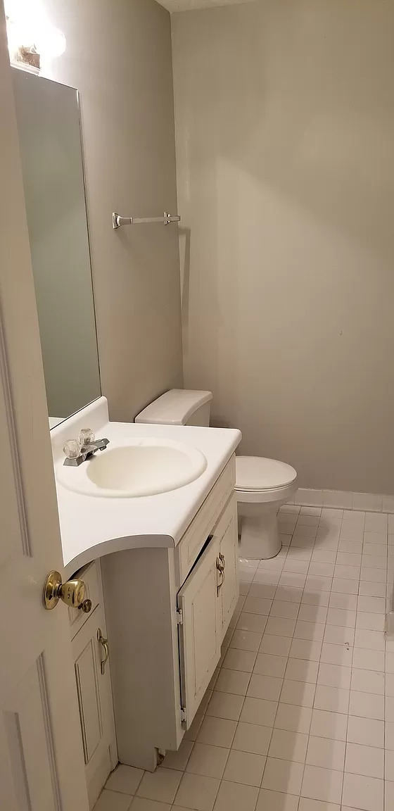 Building Photo - Spacious 3BR Townhome, Total Electric