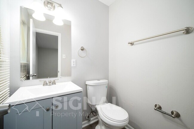 Building Photo - 5114 Beacon Dr