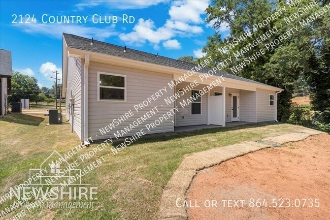 Building Photo - 2124 Country Club Rd