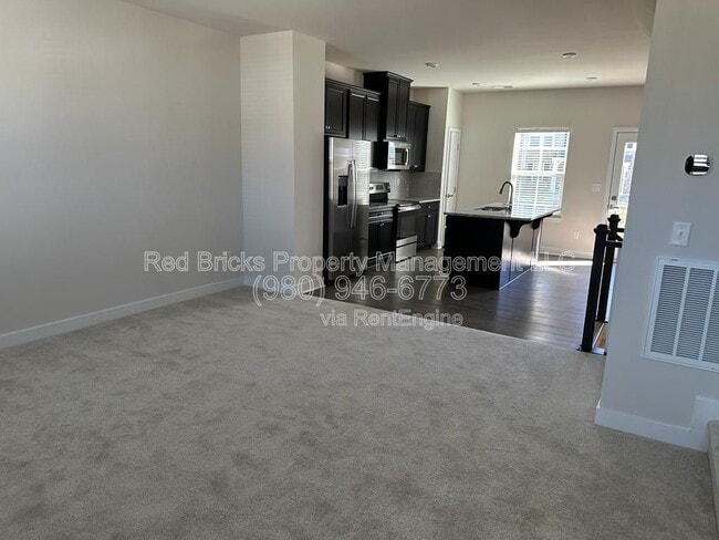 Building Photo - 1728 Aspire St