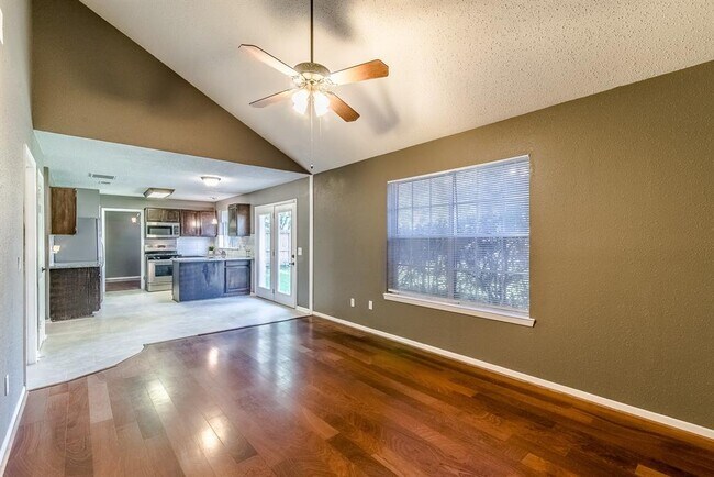 Building Photo - 6015 Henniker Dr