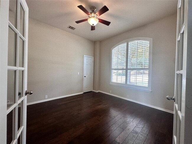 Building Photo - 136 Mountain Laurel Way