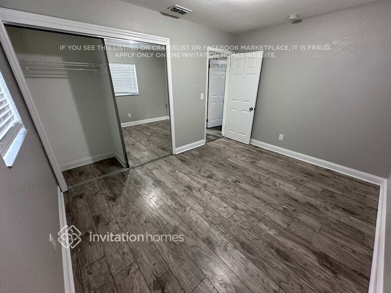 Building Photo - 909 Skyview Dr