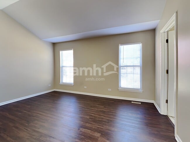 Building Photo - 161 Brookwood Ln W