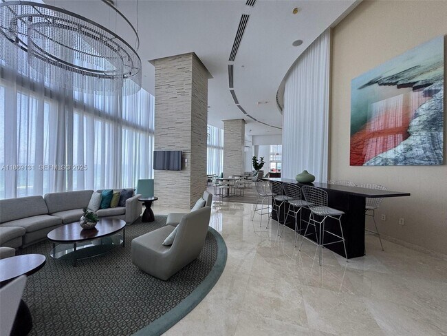 Building Photo - 15811 Collins Ave