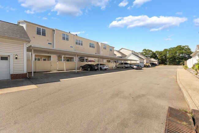 Building Photo - 4316 Summercrest Blvd