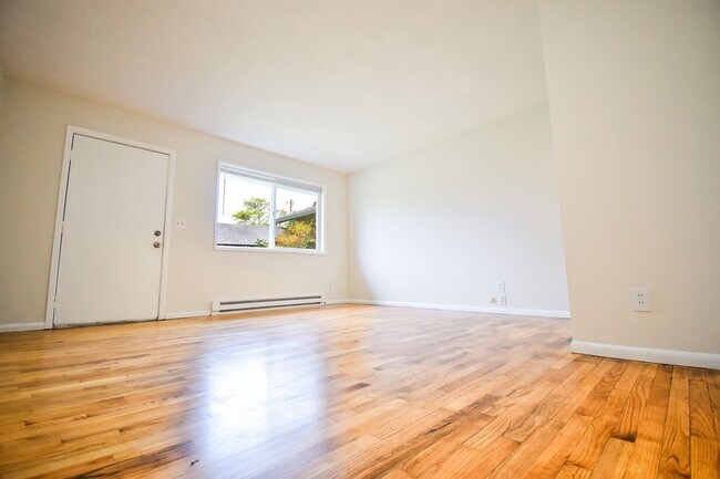 Building Photo - 12025-12095 SW 5th street