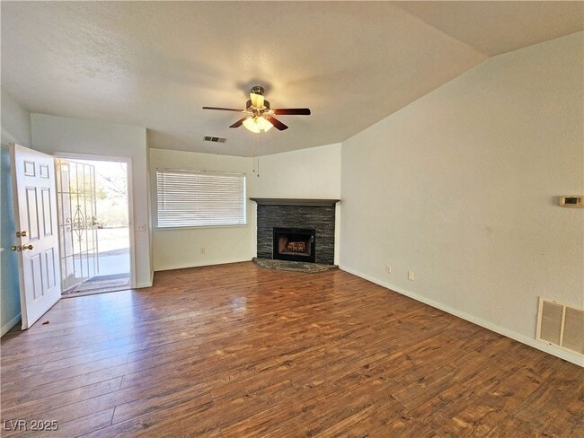 Building Photo - 2341 Yakima Ave