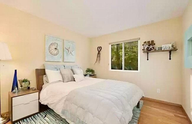 Building Photo - Amazing Location & Sprawling Country Livin...