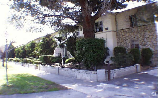 Rodney Drive - 1631-1649 Rodney Dr