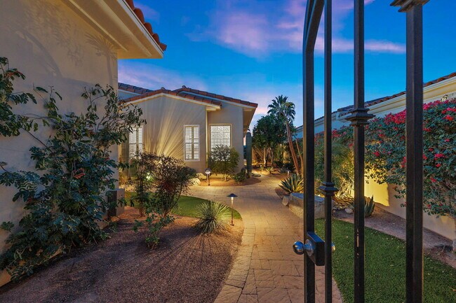 Building Photo - 704 Mission Creek Dr
