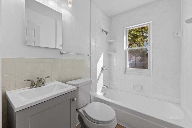 Building Photo - 4705 Jackson St