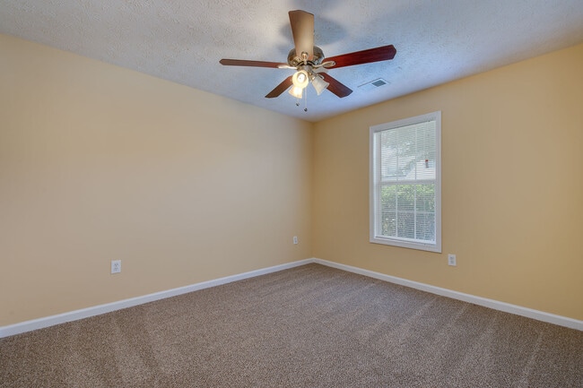 Building Photo - Coing Soon 2/25/26) Impressive 4 Bed, 3 Bath with Home Office!