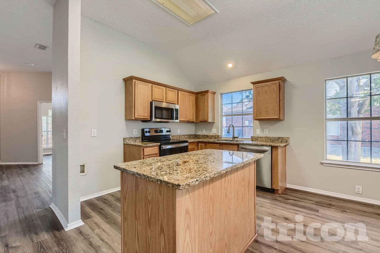 Building Photo - 4429 Spanish Oak Cir