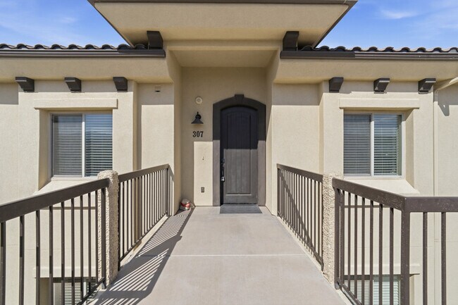 Building Photo - 1111 Gap Canyon Pkwy