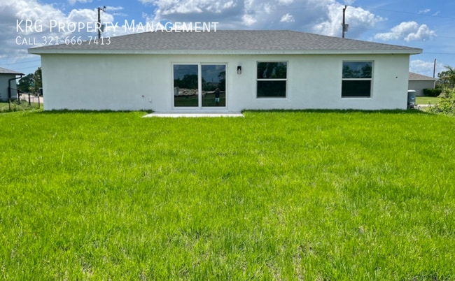 Building Photo - 4303 NE 12th Ct
