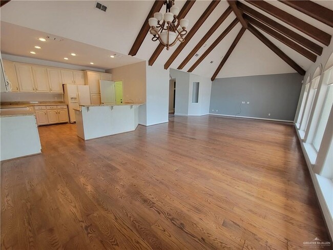 Building Photo - 210 Rio Grande Dr