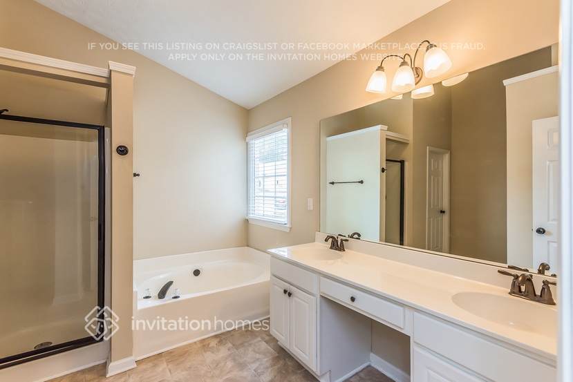 Building Photo - 1040 Deer Hollow Dr