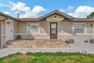 Building Photo - 304 San Carlos Ave