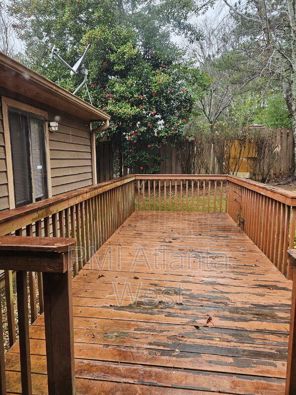 Building Photo - 1580 Burnstone Dr