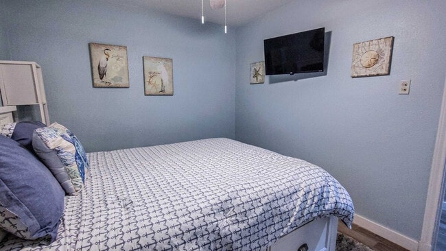 Building Photo - 5605 Gulf Blvd