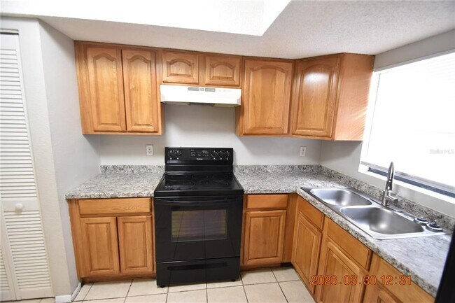 Building Photo - 2014 E Linebaugh Ave.