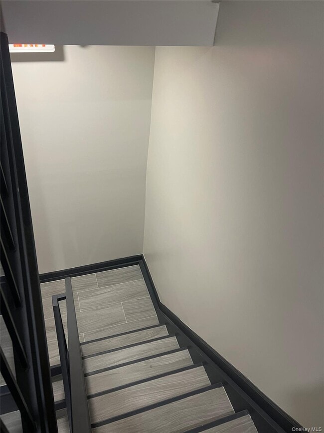 Building Photo - 518 Thatford Ave