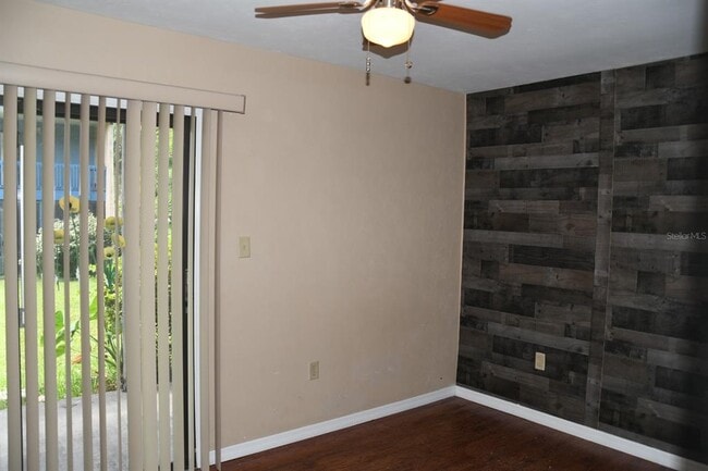 Building Photo - 2811 SW Archer Rd