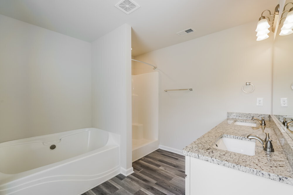 Building Photo - 444 Clematis Court