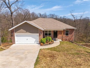 Building Photo - Furnished 3-Bedroom 2 Bath Home in Bella Vista!