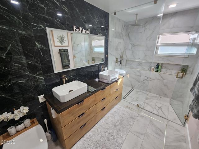 Building Photo - 1700 N Pass Ave