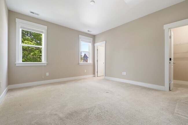 Building Photo - Three Bedroom Briar Chapel Beauty - Available June 1!