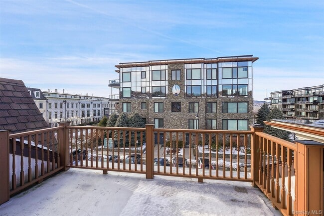 Building Photo - 21 Rivers Edge Dr