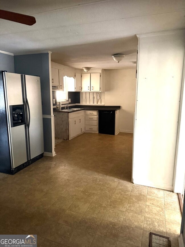 Building Photo - 115 Welcome-To-Arnco