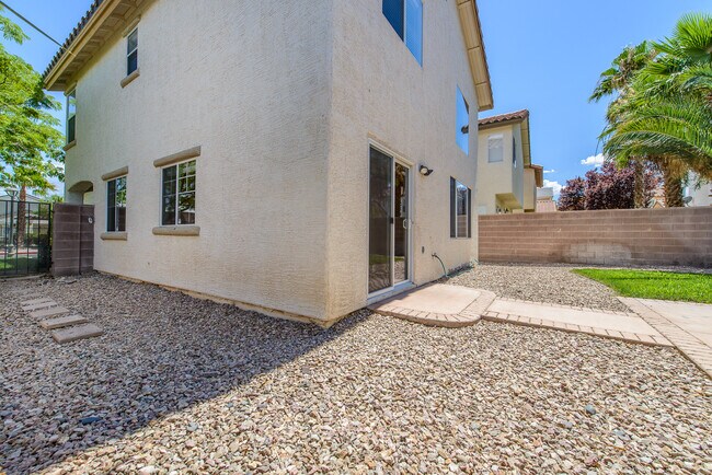 Building Photo - Stunning Gated Community in Summerlin!