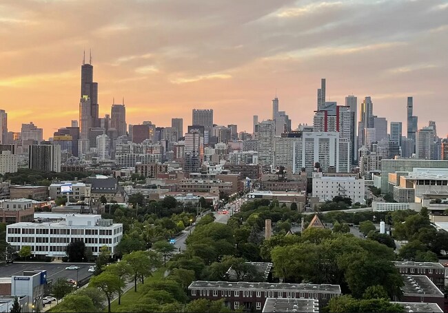 Primary Photo - 2901 S Michigan Ave