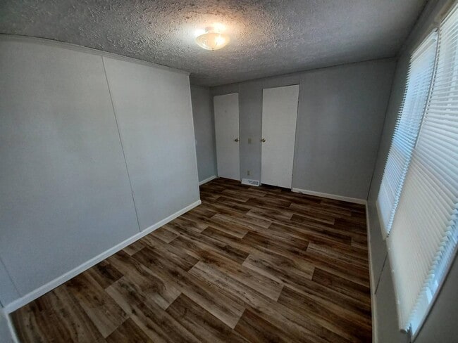 Building Photo - 113 Dogwood Dr