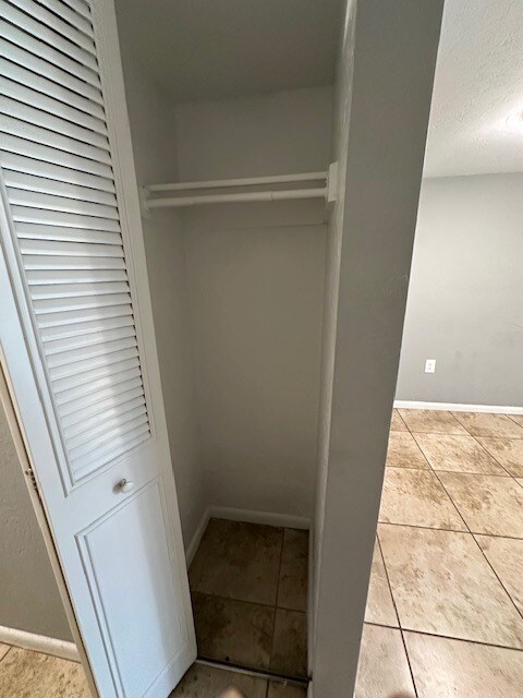 Building Photo - 7209 SW 45th Pl