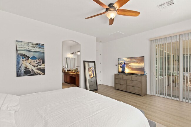 Building Photo - Beautifully Upgraded, Single Story 3 Bed, ...