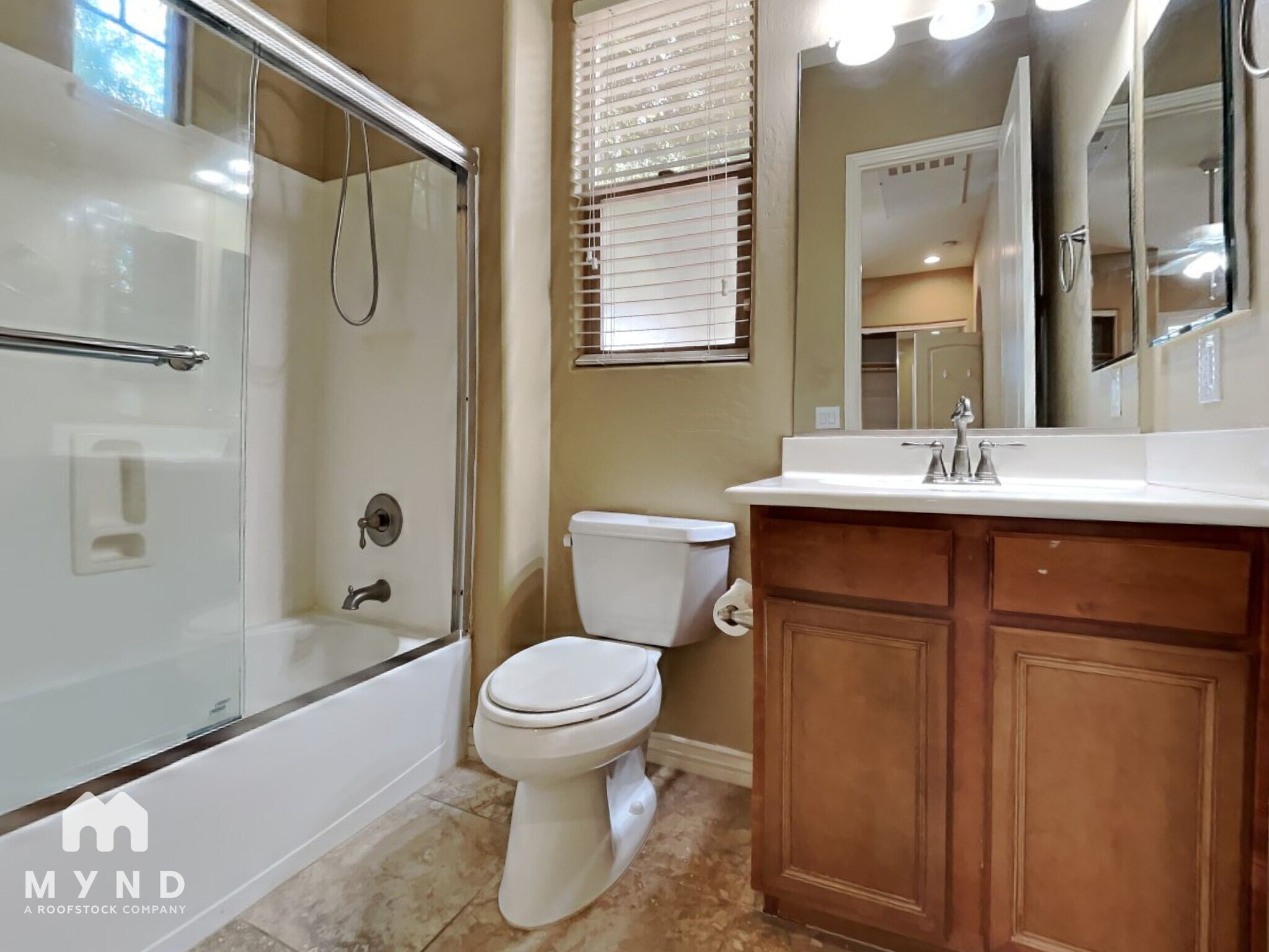 Building Photo - 2716 S Quinn Ave