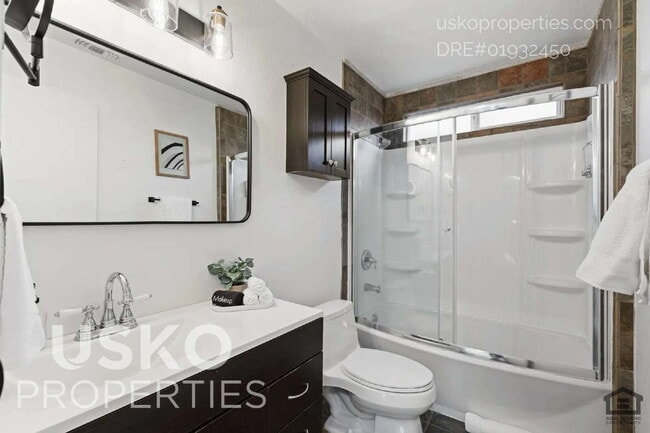 Building Photo - 7132 Chesline Dr