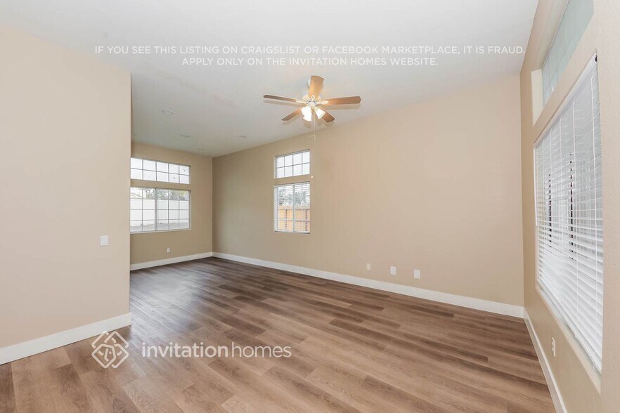 Building Photo - 27025 Hemingway Ct