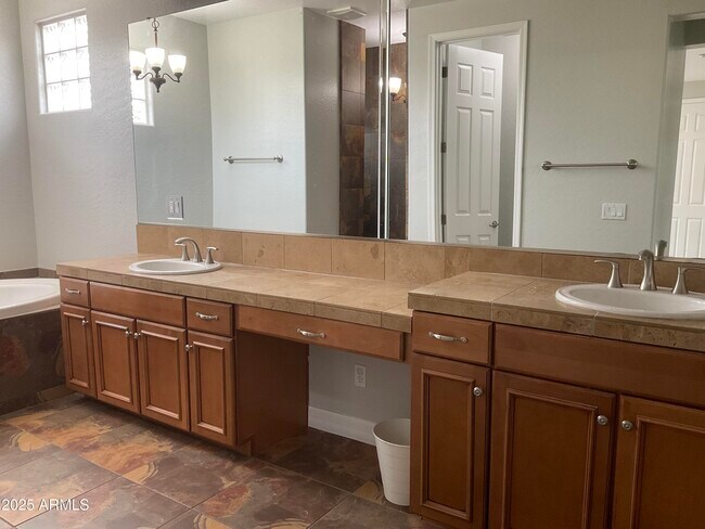 Building Photo - 20893 W Cora Vista
